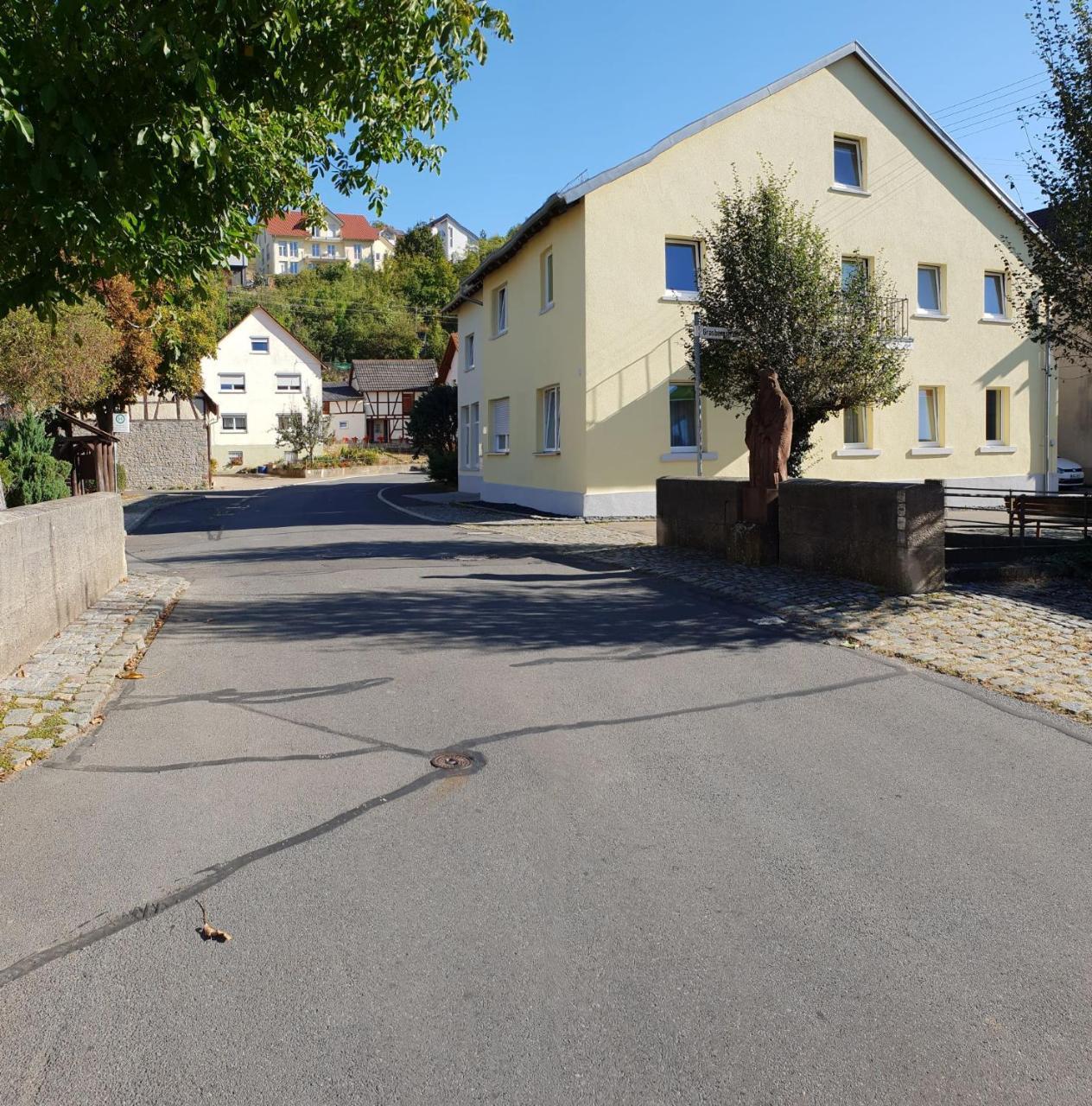 Monteurzimmer Ferienwohnungen Fritsche-Tauberbischofsheim Dittwar エクステリア 写真